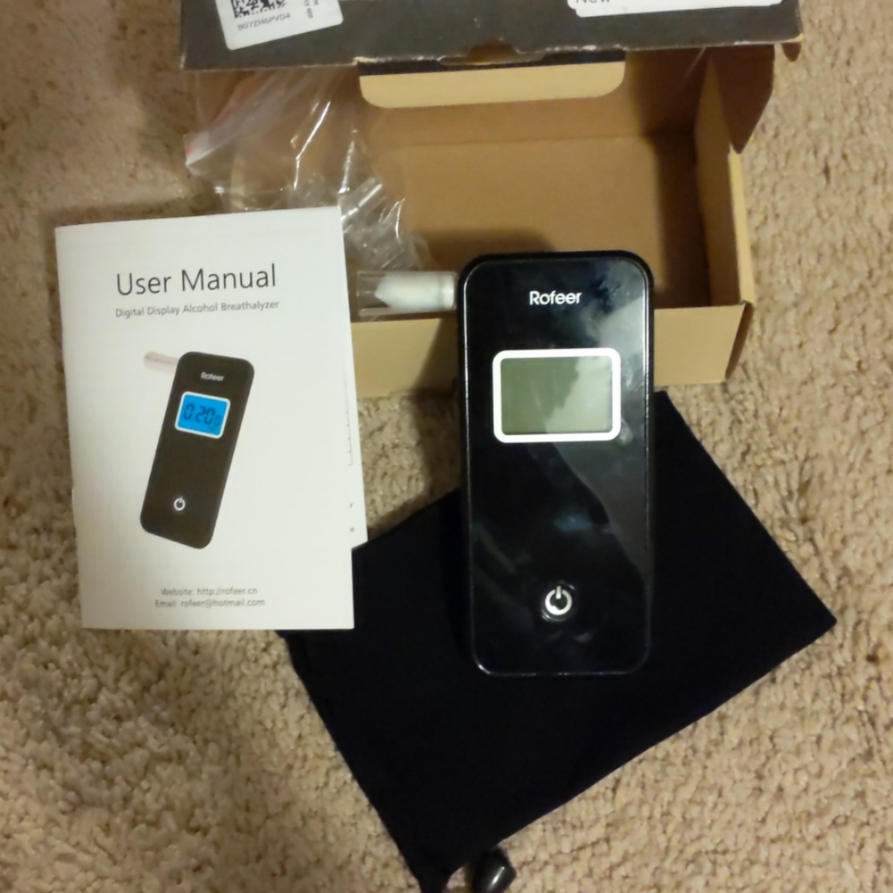 Rofeer Digital Display Alcohol Breathalyzer